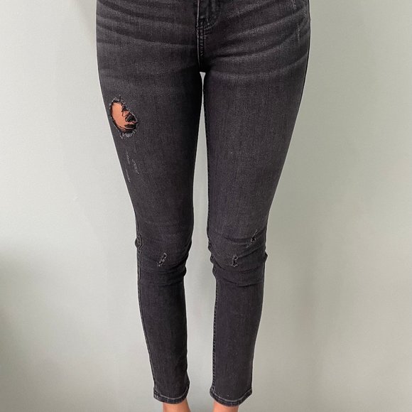 High Rise Distressed Black Jeans. Size 0. - Picture 2 of 2